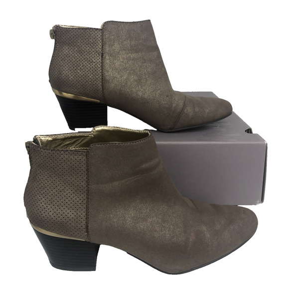 Jennifer Lopez Women's Ankle Boots Heels Size 7.5 Reba Gold Back Zip - Picture 3 of 9